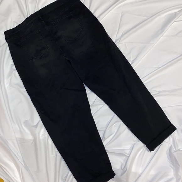 FASHION NOVA PLUS Ripped Boyfriend Jean - Picture 5 of 6